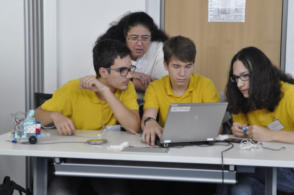 FONO FOTO