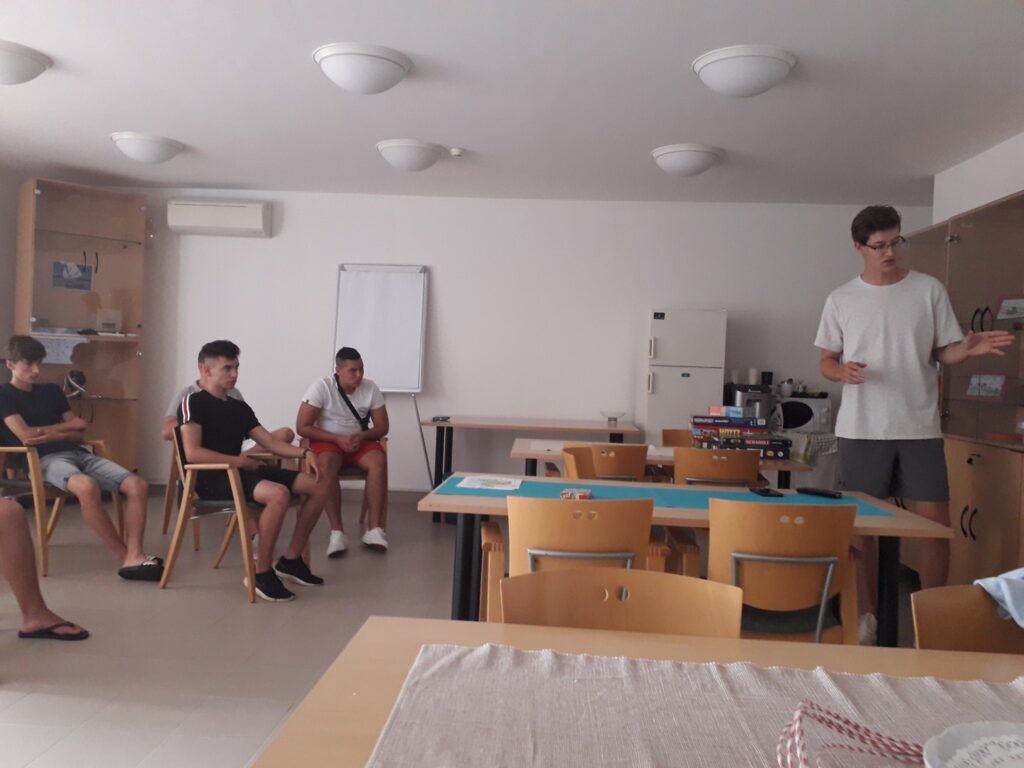 20190813-090459