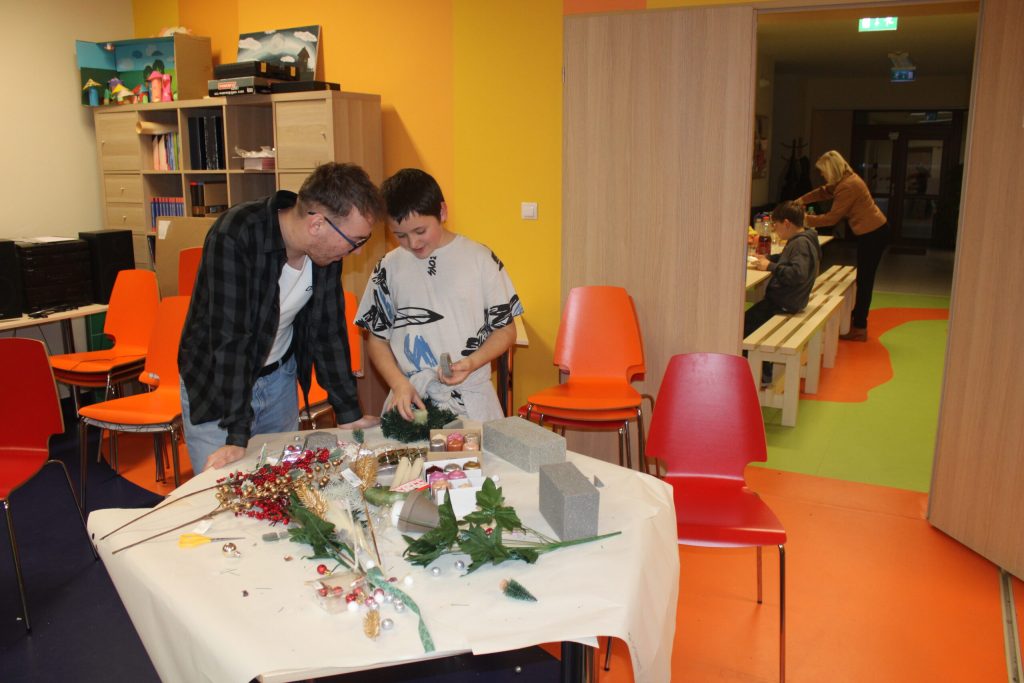 advent-2025-11-scaled-1