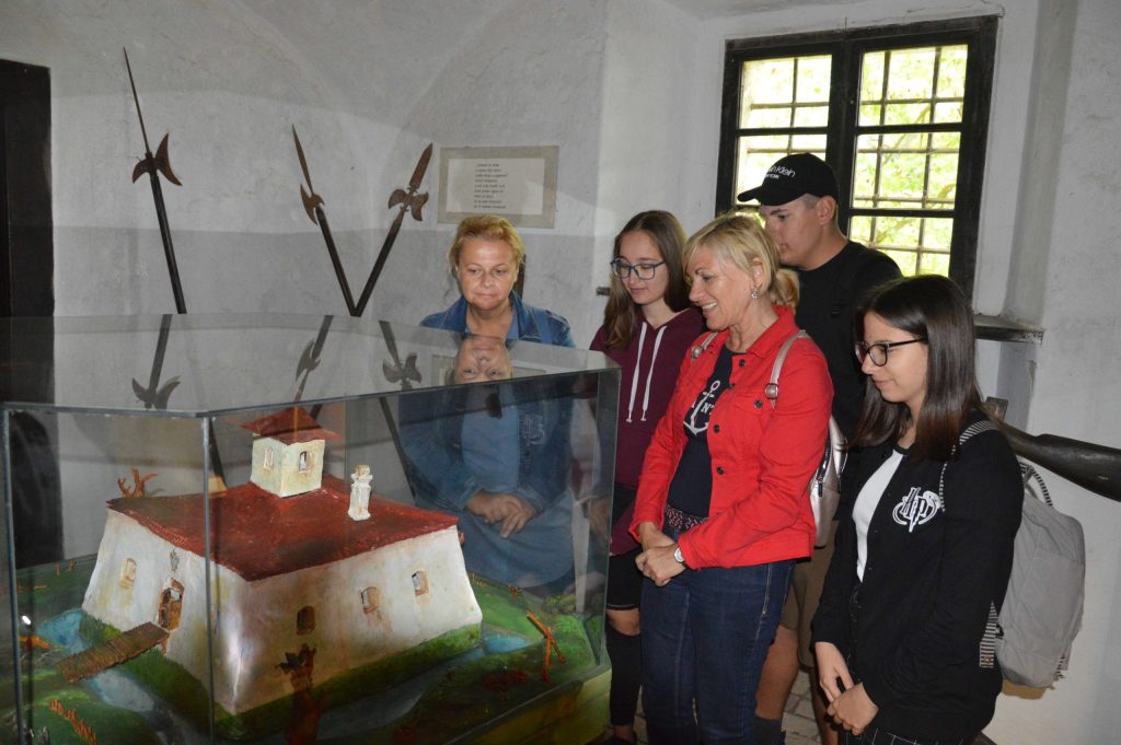 dsc-0170-scaled-2