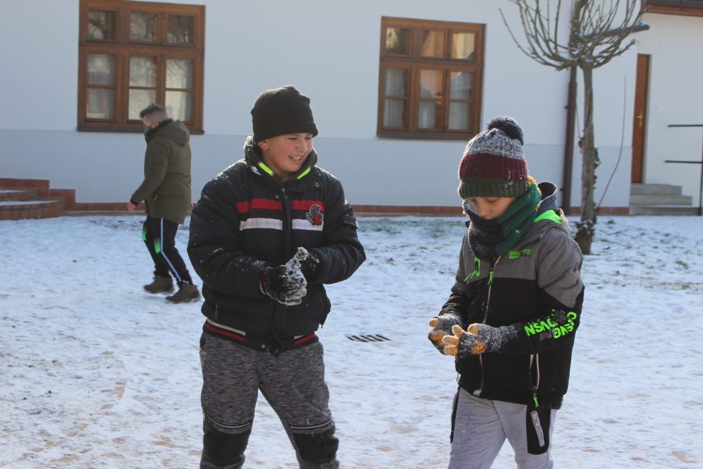 img-4444-scaled-3