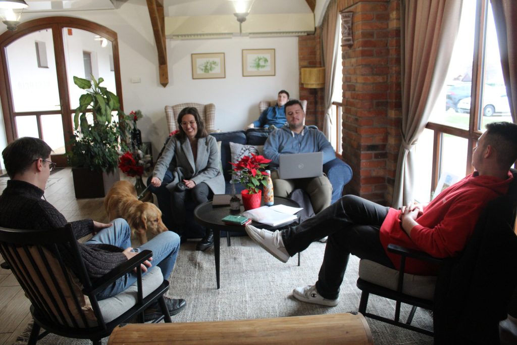 img-6102-scaled-3