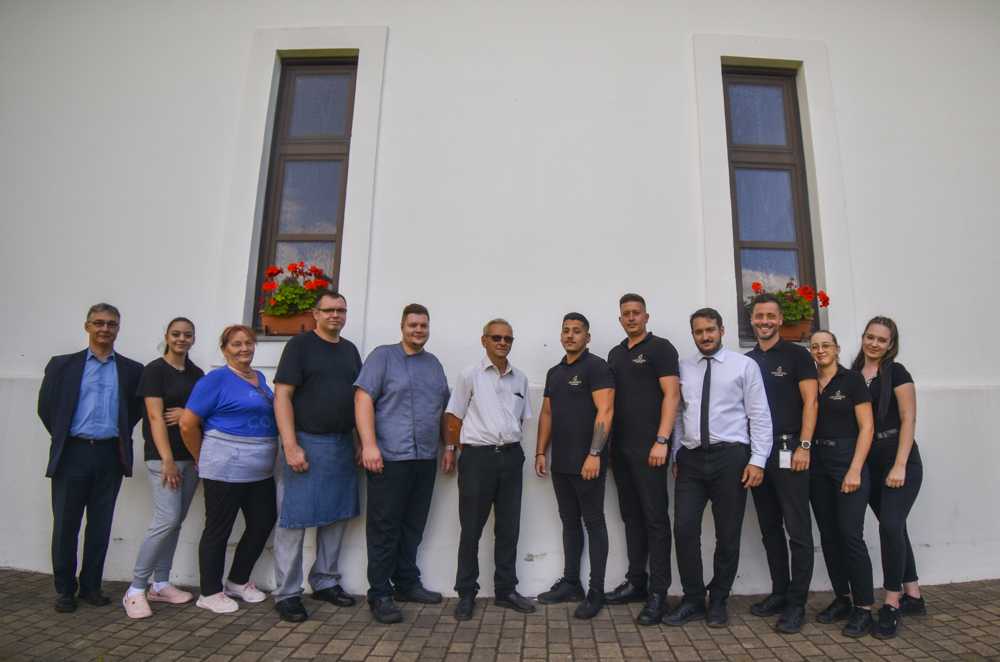 sarlospuszta-hotel-munkatarsak-17