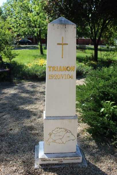 trianon-1-rotated-1