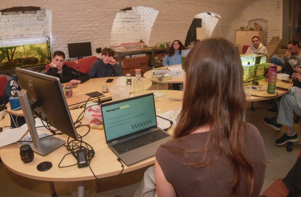 2026-03-14-projektnap-retus-05-scaled-1