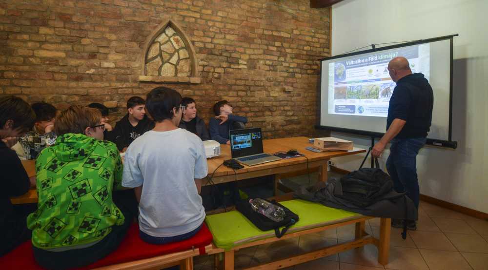 10-28_projektnap_retuskicsi_14